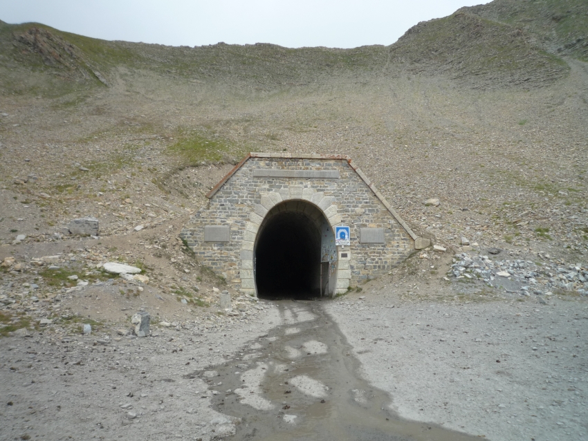 Tunnelportal Parpaillon.jpg
